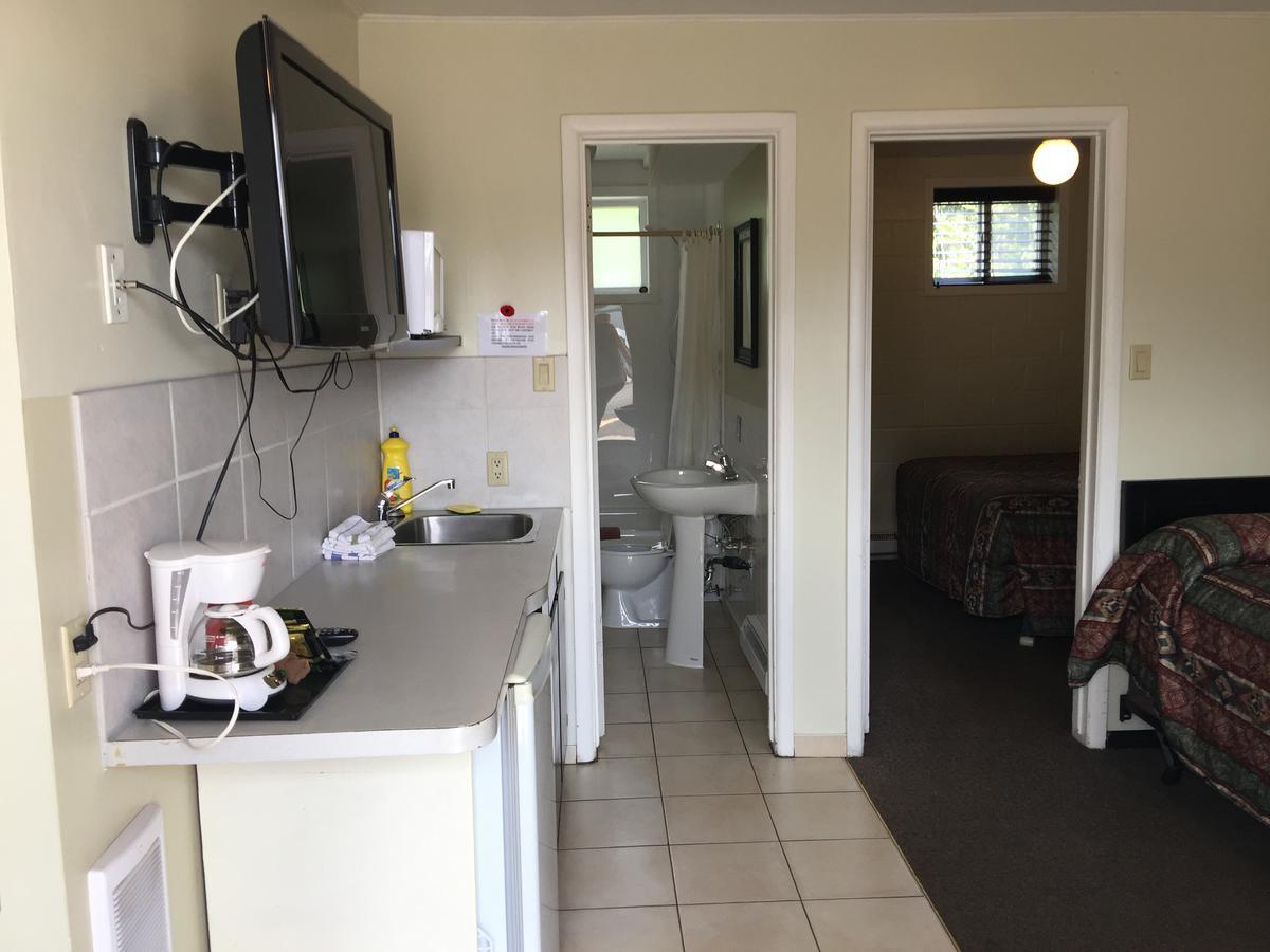 Sparwood Valley Motel מראה חיצוני תמונה